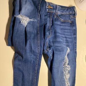 Hollister Ripped Jeans!